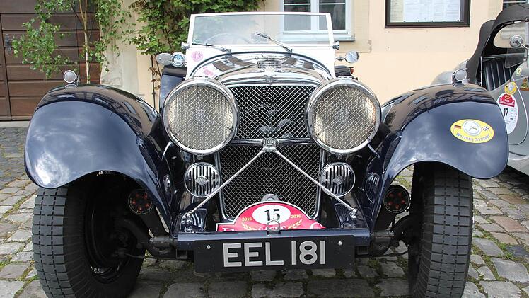 Ein Jaguar SS100 (Baujahr 1938)