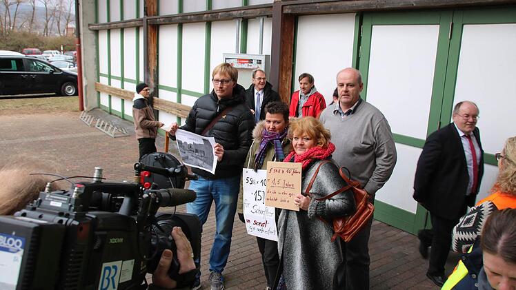 Eindrücke rund um die Betriebsversammlung im Schaeffler-Werk Elfershausen. Foto: Ralf Ruppert