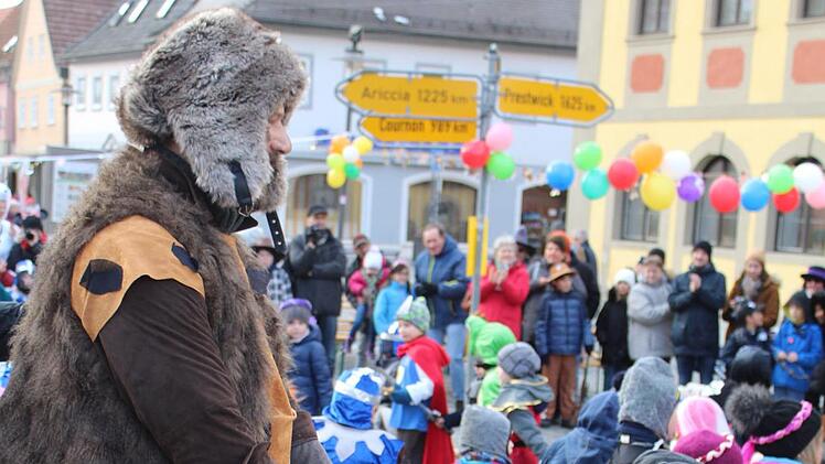 So geht eine Polonaise. Andersrum wäre es schwerer.Markus Häggberg