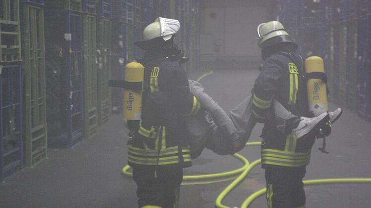 Viel Rauch machte die Nebelmaschine. Foto: Winfried Ehling