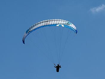 Gleitschirmflieger abgest&uuml;rzt