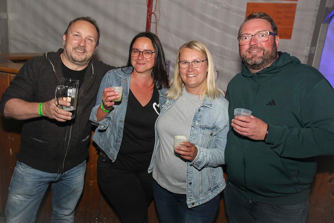 Party mit den DORFROCKERN Party mit den DORFROCKERN