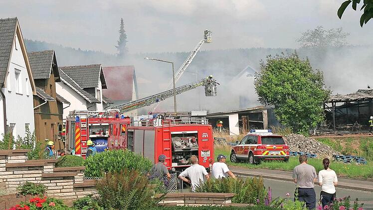 Beim Scheunenbrand in Ketschenbach Ende Juli war auch die Thanner Wehr gefordert. Foto: CT-Archiv