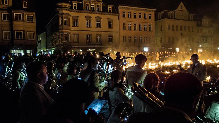 Impressionen vom CC-Fackelzug und der Mahnstunde auf dem Coburger MarktplatzFoto: Jochen Berger
