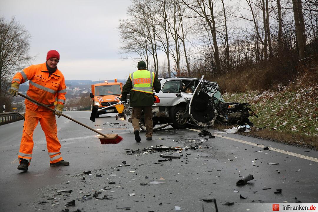 Frontalkollision auf B15 bei Döhlau