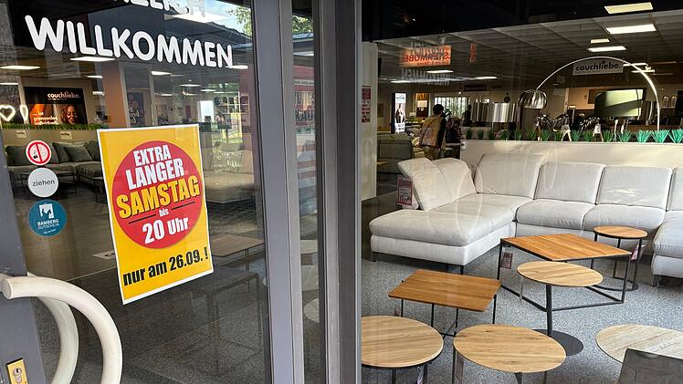 R&auml;umungsverkauf bei Wohnzimmer Koch in Bamberg - M&ouml;belhaus schlie&szlig;t