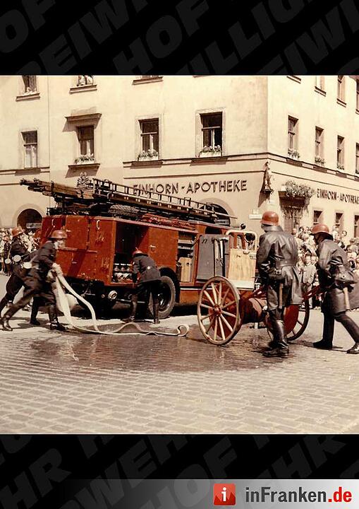 Feuerwehr-Kalender Hof 2016: Brandheiße Einsätze