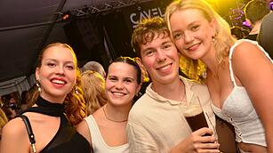 Party mit der Band "CAVELAND"