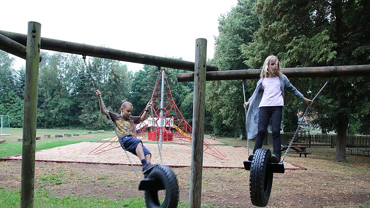 Schaukeln gibt es gleich mehrere Varianten.Ralf Ruppert