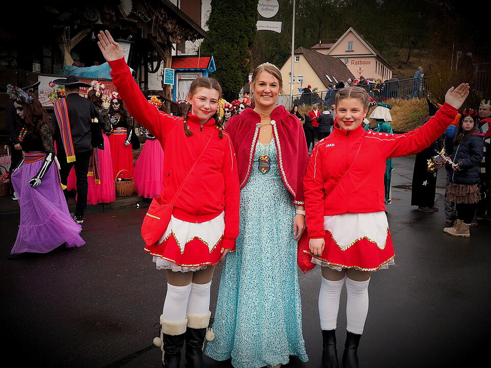 Beste Faschingslaune in Aura/Saale