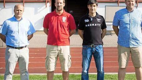 Die Staffelsteiner blicken zuversichtlich in die Zukunft. Auf dem Bild von links: Betreuer Volker Ernst, das Trainergespann mit Jörg Hofmann und Erbil Demirel sowie Betreuer Christian Ehnes Foto: Hartmut Klamm