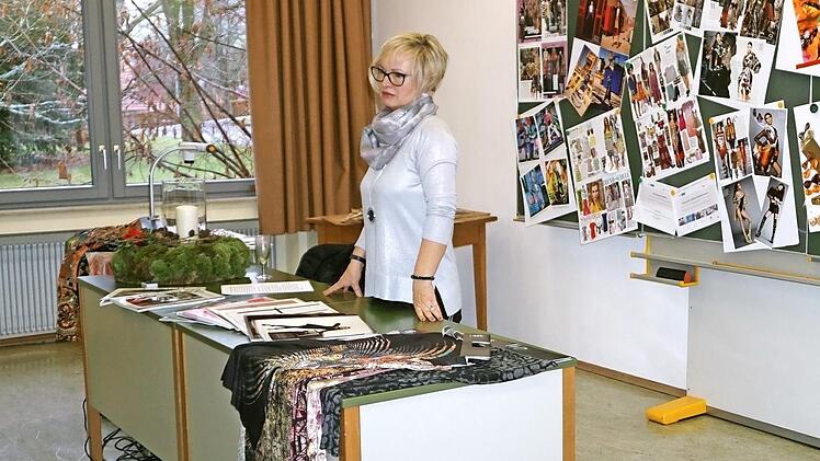 Die Modedesignerin Elisabeth Knacker sprach über ihre Arbeit in der Modebranche.  Foto: Marion Eckert