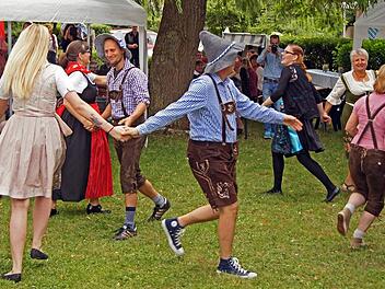 Zünftig bayrisch ging es beim Sommerfest zu
