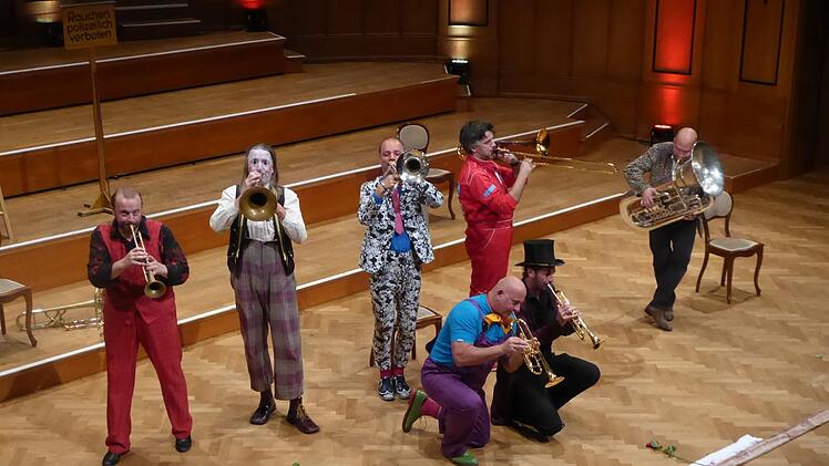 Mnozil Brass: Eine raffinierte Collage aus Clownerei und hochklassiger Musiker.