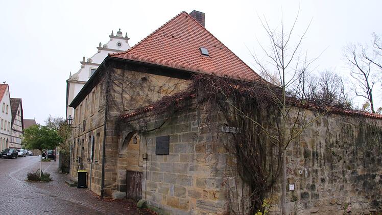Ob der ehemalige, heute umwucherte Biergarten "Zum Freigang" bald aus dem Dornröschenschlaf erwacht, ist fraglich. Die Stadt Ebern hätte das gerne. Es gibt aber noch Gesprächsbedarf.