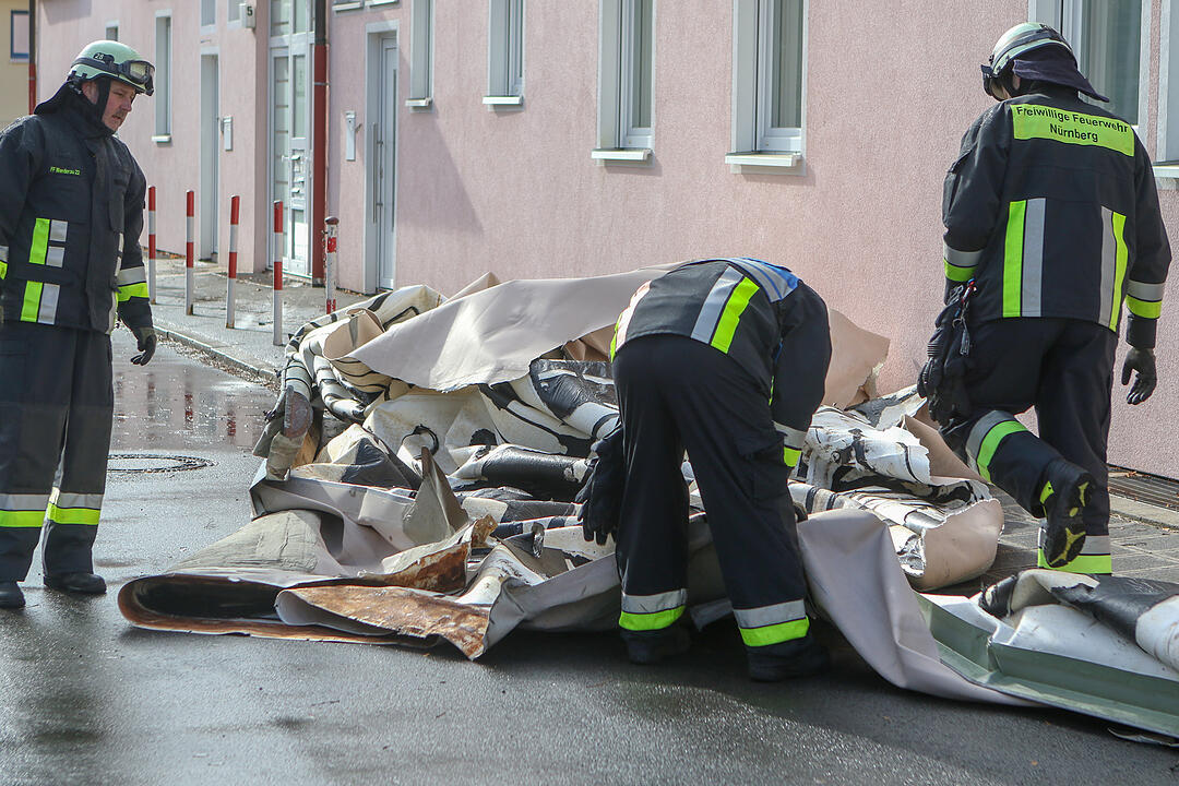 Erste Sturmschäden in Franken
