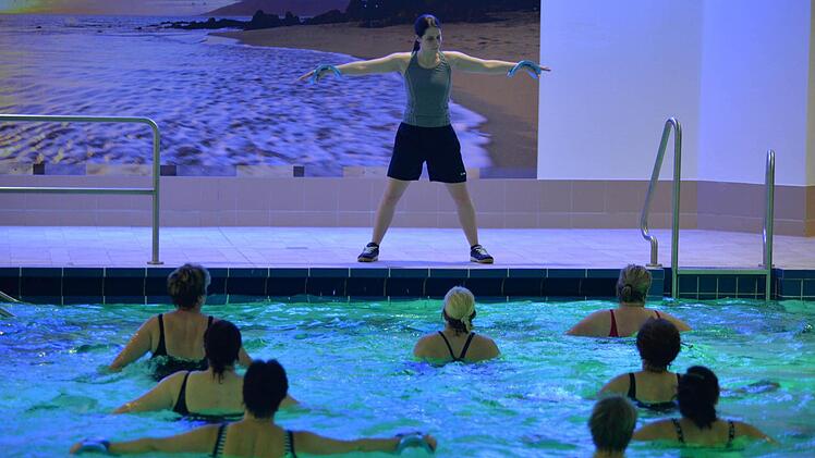 Ein Hampelmann im Wasser ist gar nicht so einfach.  Fotos: Ronald Rinklef