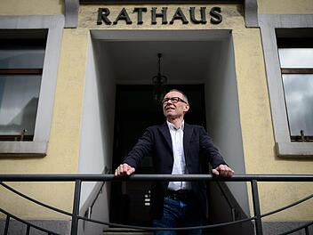 Der B&uuml;rgermeister von Burladingen wechselt seine Partei zur AfD. Er meint, dass dies seine Privatsache sei. Das sehen andere aus der Kleinstadt anders.Symbolfoto: Sina Schuldt/dpa