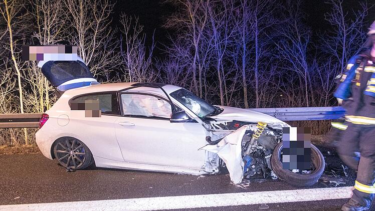 Zwei Verletzte nach Unfall auf A70