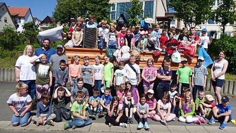 Die Schüler waren mächtig stolz.  Foto: Heidi Amon