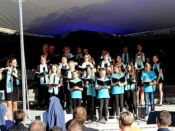 Der Lobpreischor "Sing & Pray" setzt sich aus Mitgliedern der Pfarreien Hannberg und Weisendorf zusammen. Foto: Richard Sänger