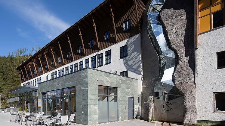 Coburg: Pflegekräfte tanken Energie im Heilstollen - Studierende untersuchen Wirkungen der Therapie