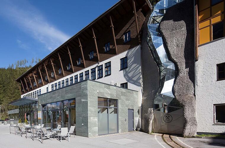 Coburg: Pflegekräfte tanken Energie im Heilstollen - Studierende untersuchen Wirkungen der Therapie