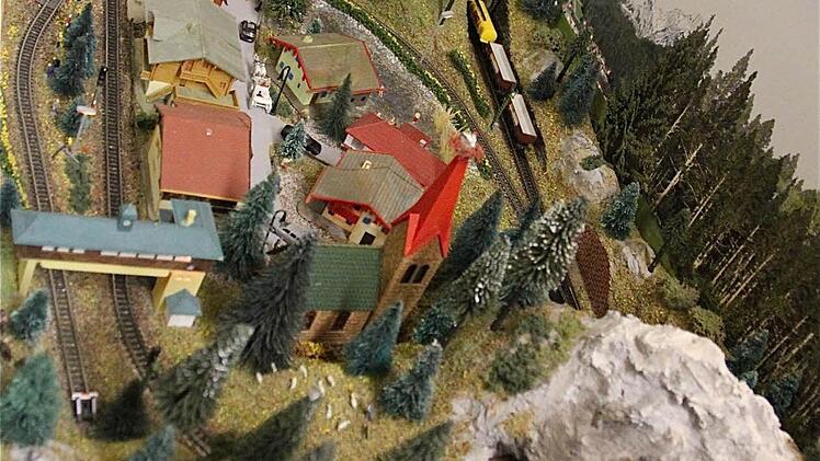 In den Koffer passt die lupenreine Modellanlage vom Maßstab 1:220. Foto: Gerd Schaar