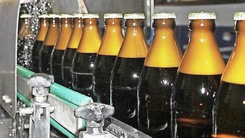 Sechs Wochen dauert der Brau- und Lagervorgang in der Stadtsteinacher Brauerei Schübel, bevor das Bier in Flaschen abgefüllt wird. Foto: Stephan Tiroch