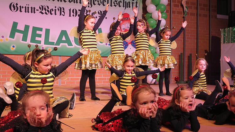 Zum ersten Mal auf der Bühne: Die Nachwuchsgarde "Wild Generation". FotoS: Doris Bauer