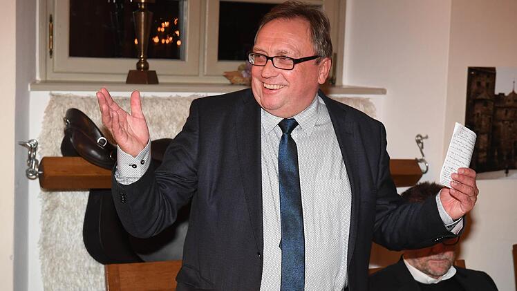 Stellvertretender Landrat Dieter Schaar bei seinem Grußwort Foto: Ronald Rinklef