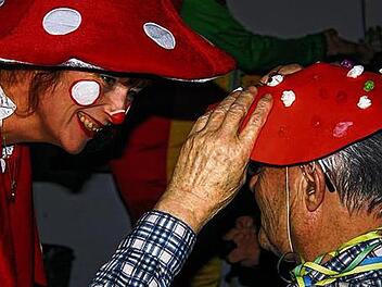 Faschingsspaß im Altenheim