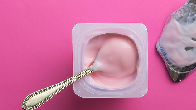 Joghurtdeckel ablecken: Ist das schädlich?