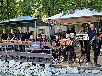 Ottos Swing- & Bluesband sorgte für viel Stimmung. Foto: p