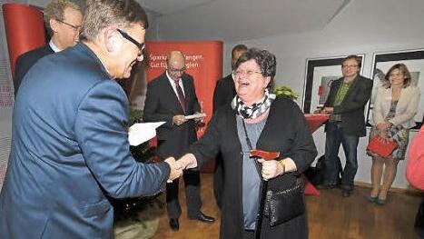 Bei den Vertretern der Herzogenauracher Vereine war die Freude über die Weihnachtsspenden groß. Foto: Roland Meister