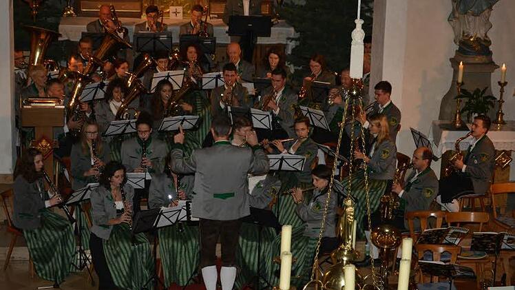 Weihnachtliches Konzert in Stangenroth  Foto: Björn Hein