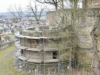 2018 soll der Basteiturm an der Burgruine weiter erhöht werden.Gerold Snater