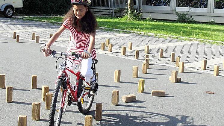 In Mittelehrenbach konnten  die Schüler zeigen, was sie auf vier Rädern alles so drauf haben.  Foto: fra-press