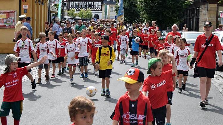 Die sportliche Jugend durfte beim Schützenumzug nicht fehlen. Foto: Andreas Welz