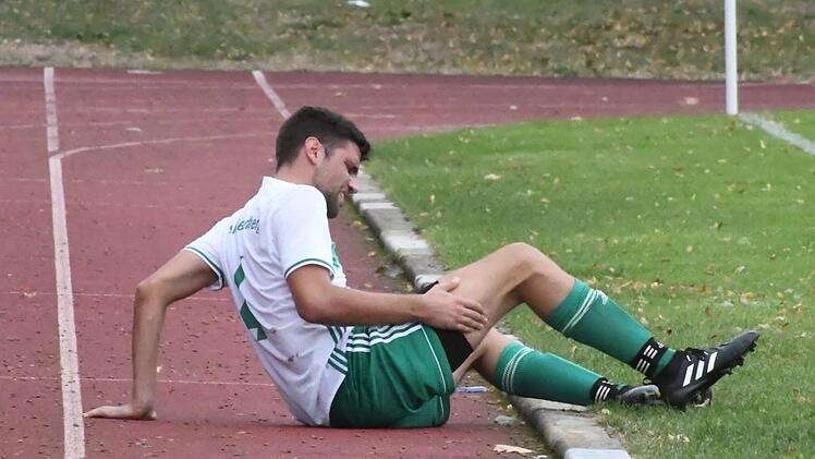 Im Spiel beim FC 06 musste Riedenbergs Thomas Vorndran verletzungsbedingt das Feld verlassen  -  nur einer von insgesamt neun Verletzten  beim SV. Trotzdem wollen die Rhöner mit einer blutjungen Elf beim SV-DJK Unterspiesheim erfolgreich sein.Hopf