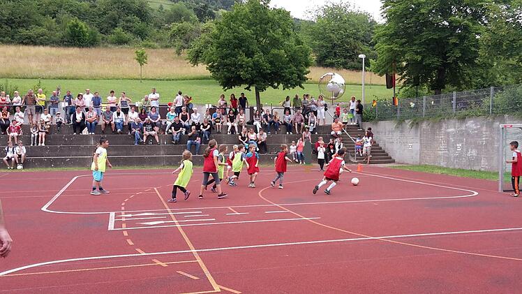 Fußball-Turnier beim Schulfest in Euerdorf.Nicole Brückner