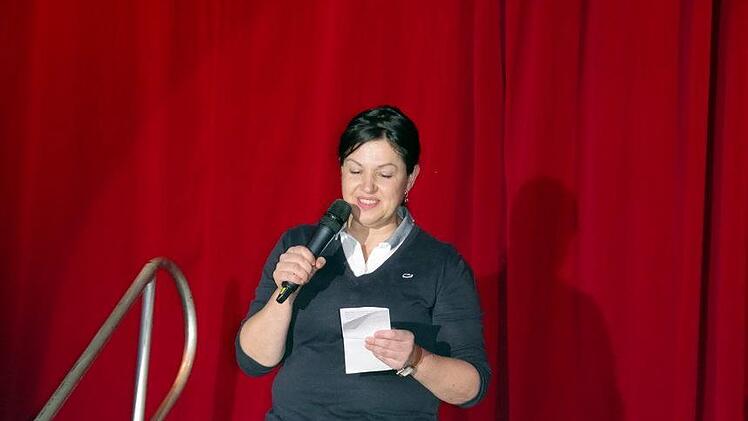 Zweite B&uuml;rgermeisterin Angela Hofmann bei ihrem Gru&szlig;wortHeike Sch&uuml;lein