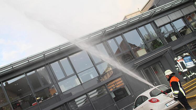 Das Löschwasser kam aus der Ringleitung der Stadt.