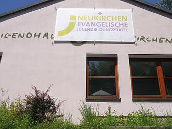 Die Jugendbildungsstätte Neukirchen soll saniert werden und der Landkreis will sich an den Kosten beteiligen. CT-Archiv/Berthold Köhler