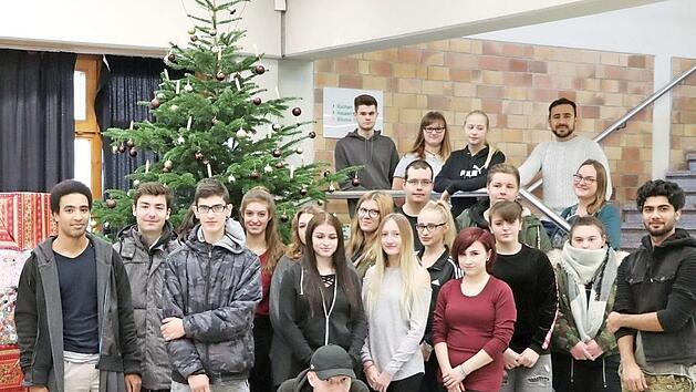 Das Berufliche Schulzentrum Forchheim hat sich an der Weihnachtsaktion der Johanniter beteiligt.  Foto: privat