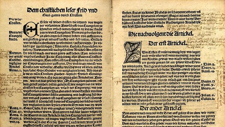 Die 12 Artikel der Bauern wurden vielfach nachgedruckt. In der Landesausstellung ist ein Exemplar aus Regensburg zu sehen, mit zahlreichen handschriftlichen Anmerkungen. Abb.: Staatliche Bibliothek Regensburg