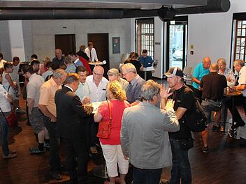 Rund 60 Besucher sind zur Infoveranstaltung in die Fortuna-Kulturfabrik gekommen.  Foto: Evi Seeger