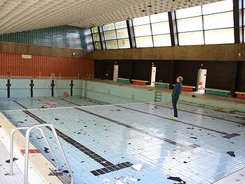Seit nunmehr achteinhalb Jahren ist das Münnerstädter Hallenbad geschlossen. Bei einer Sitzung des Stadtrats am 13. Dezember soll die Entscheidung fallen, ob es abgerissen oder generalsaniert wird. Thomas Malz