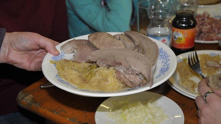 Bauch, Herz, Zunge und Niere ließen sich die Gäste schmecken.