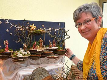 Beim Steinpilzesuchen kam Christine Schmitt der Gedanke zur Baumpilzkrippe, zu einer "Schwammerlkrippe", wie sie in Oberbayern genannt wird. Diese und andere Krippen waren jetzt in Waldfenster ausgestellt. Foto: Peter Rauch